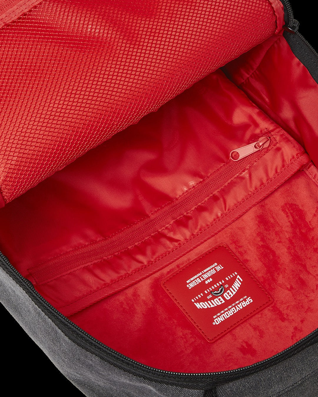 SHARK CENTRAL DENIM VENOM BACKPACK | Sprayground Online