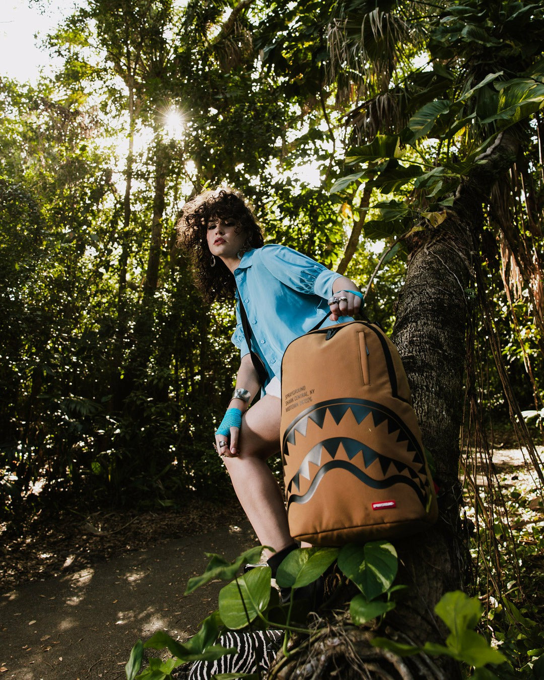 SHARK CENTRAL INTERIOR DLX BACKPACK | Sprayground Near Me