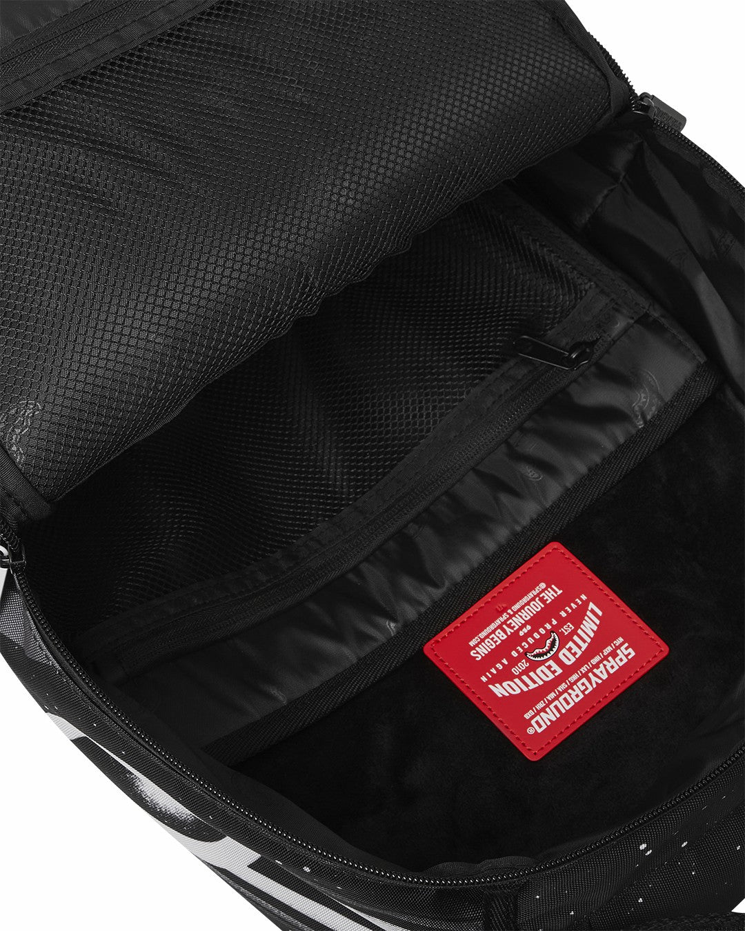 PARALLEL UNIVERSE BEAR SHARK DLXR BACKPACK | Sprayground US