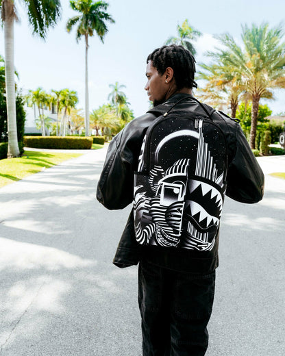 PARALLEL UNIVERSE BEAR SHARK DLXR BACKPACK | Sprayground US