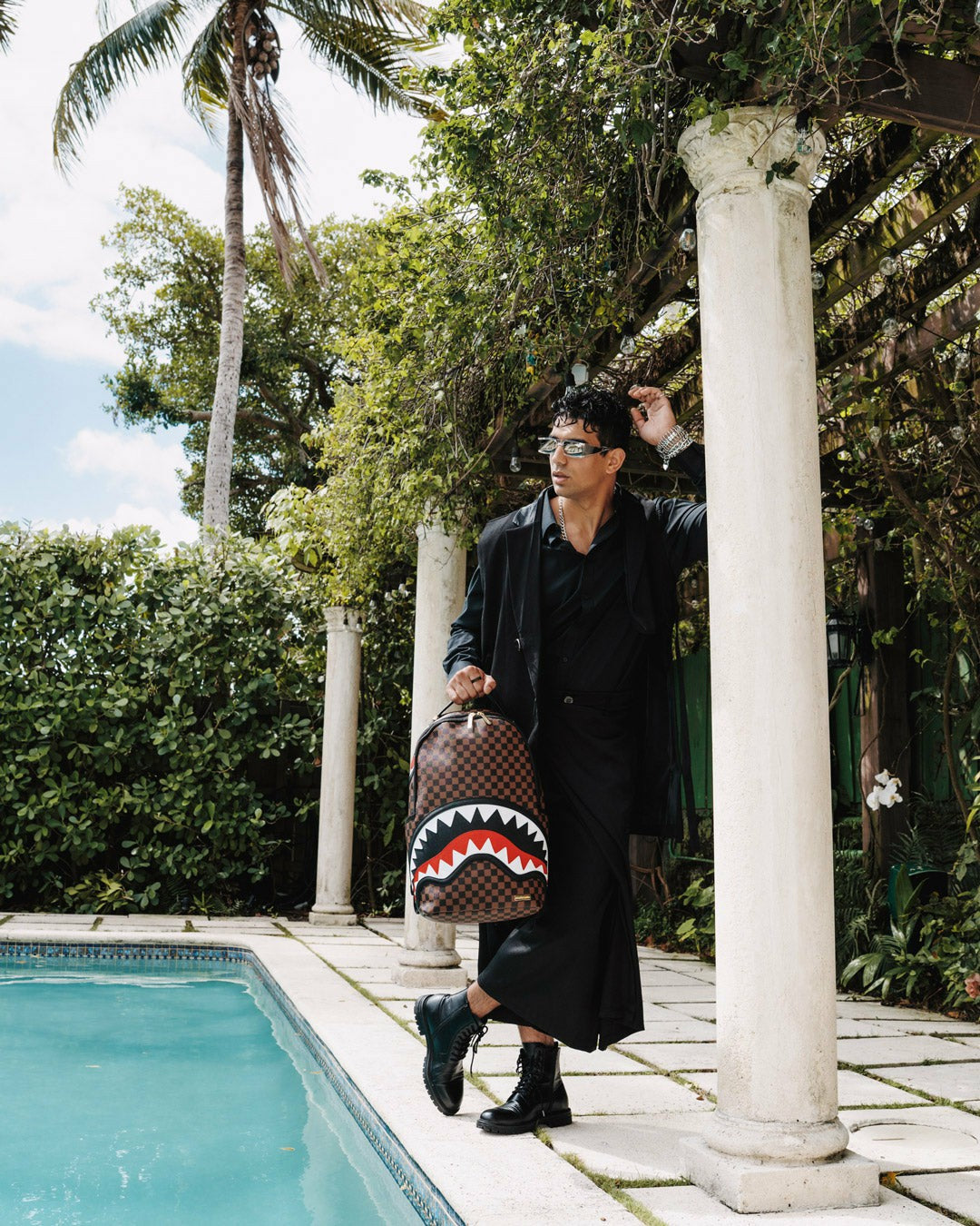 SAWTOOTH SHARKS IN PARIS DLXSV BACKPACK | Sprayground Clearance