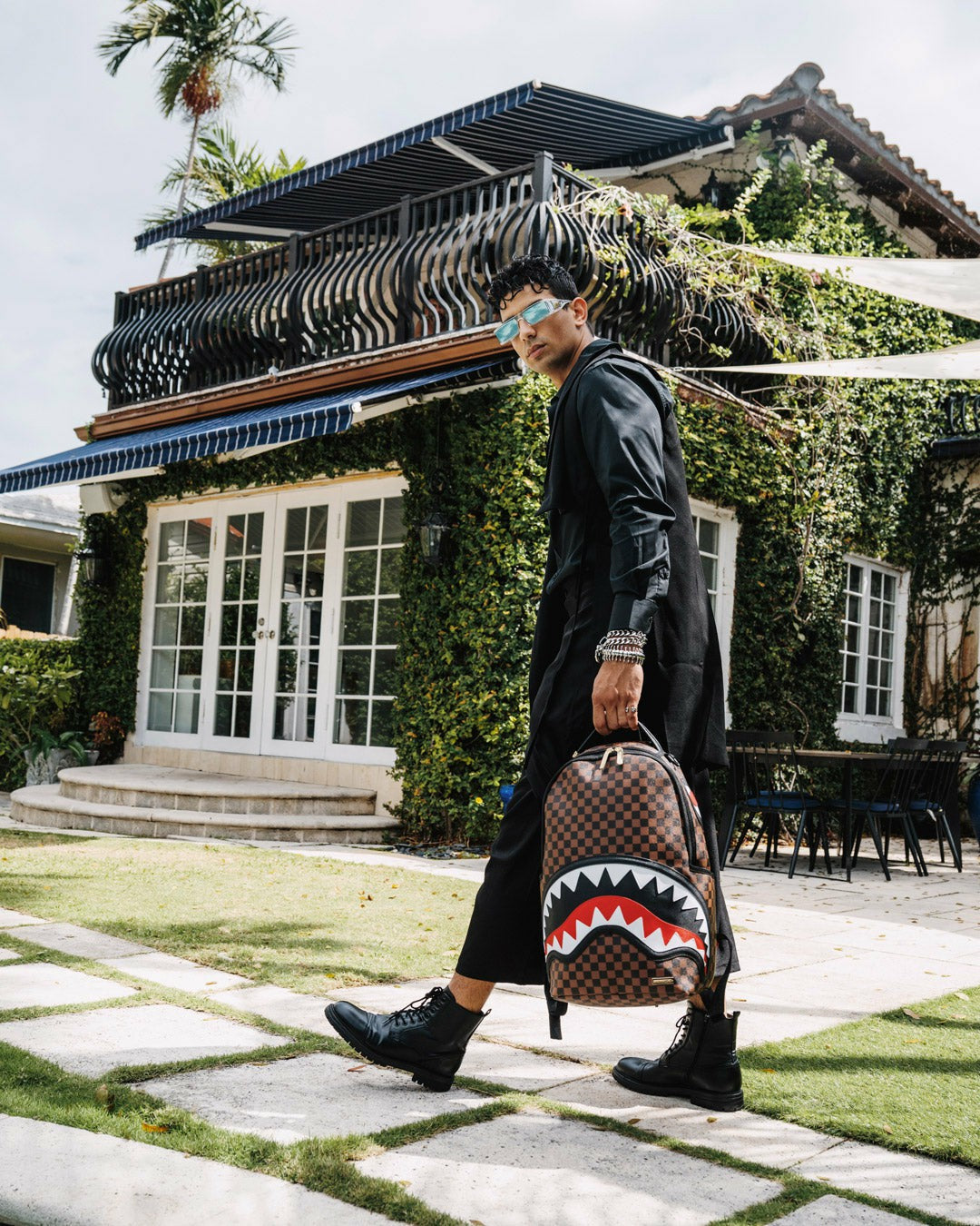 SAWTOOTH SHARKS IN PARIS DLXSV BACKPACK | Sprayground Clearance
