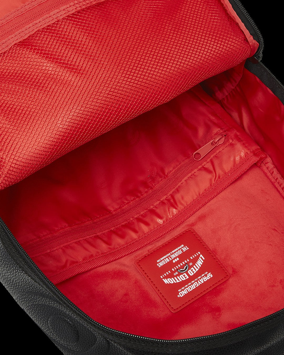 SHARK CENTRAL METRO HUNT BACKPCK | Sprayground US
